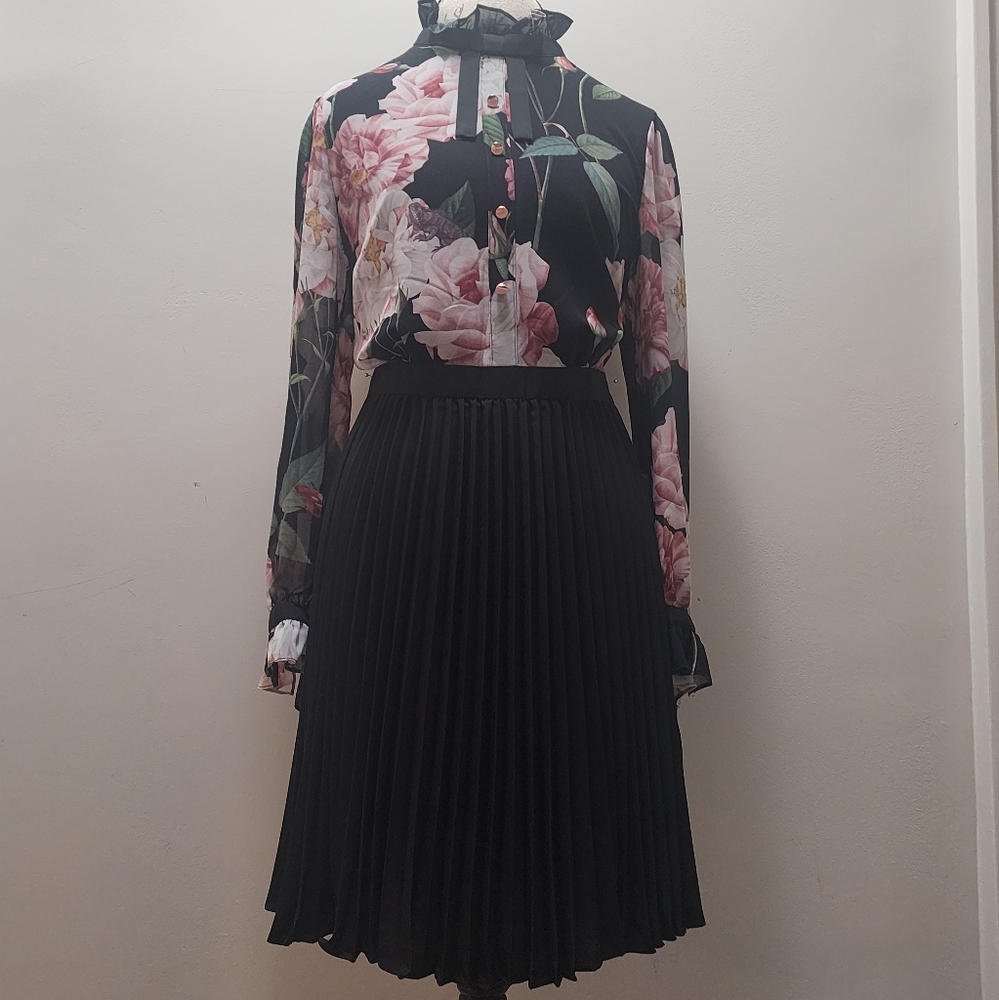 Ted Baker London Black and Floral dress (TB Size 4) - Picture 5 of 8
